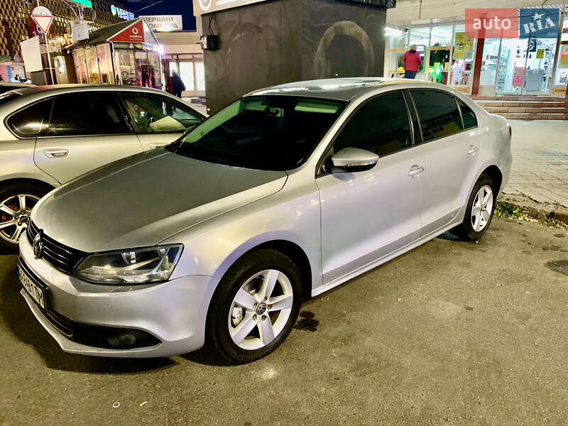 Volkswagen Jetta 2011