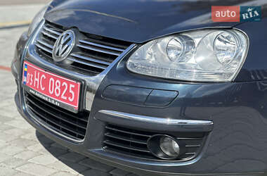 Седан Volkswagen Jetta 2008 в 