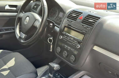 Седан Volkswagen Jetta 2008 в 
