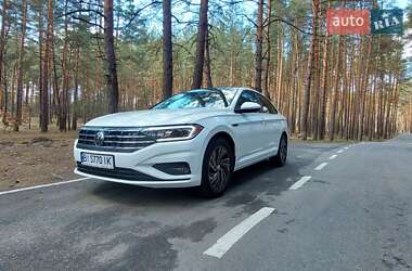 Седан Volkswagen Jetta 2018 в 