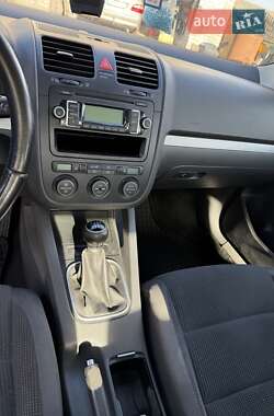 Седан Volkswagen Jetta 2008 в 