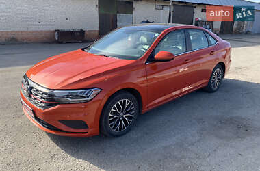 Седан Volkswagen Jetta 2018 в 