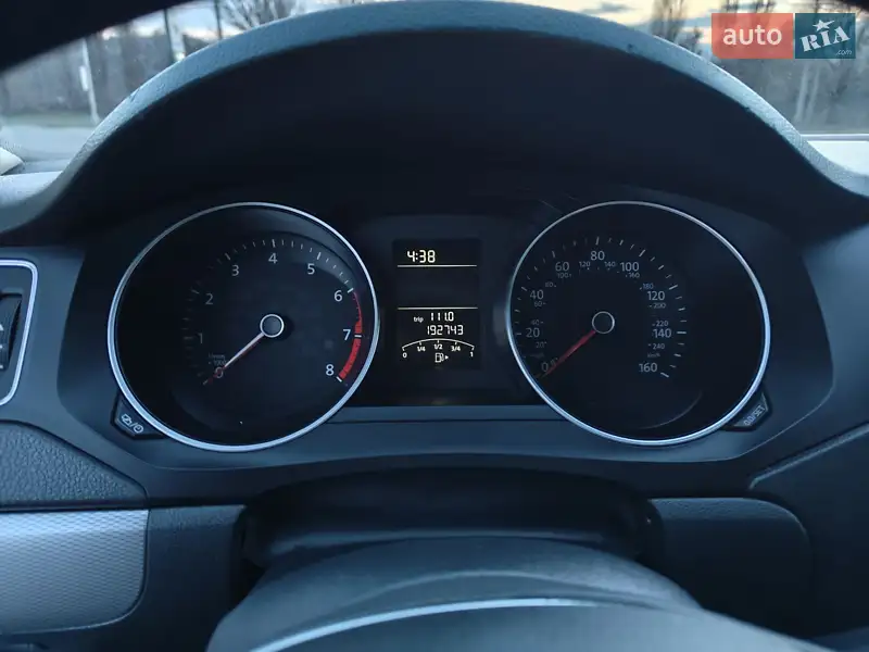 Седан Volkswagen Jetta 2016 в 