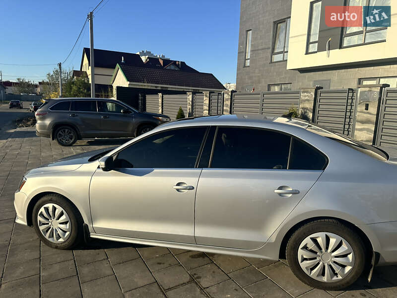 Седан Volkswagen Jetta 2016 в Киеве