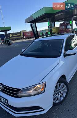 Седан Volkswagen Jetta 2015 в 