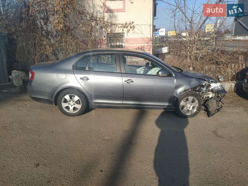 Седан Volkswagen Jetta 2006 в Вишгороді