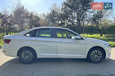 Седан Volkswagen Jetta 2021 в 