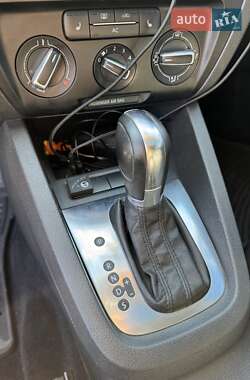 Седан Volkswagen Jetta 2011 в 