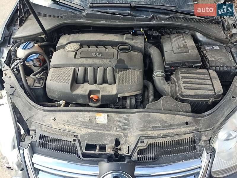 Седан Volkswagen Jetta 2006 в Вишгороді