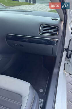Седан Volkswagen Jetta 2015 в 
