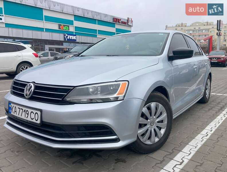 Седан Volkswagen Jetta 2016 в Киеве