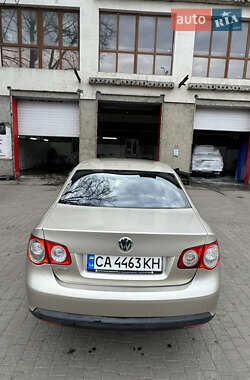 Седан Volkswagen Jetta 2006 в 