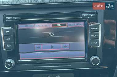 Седан Volkswagen Jetta 2015 в 
