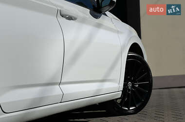 Седан Volkswagen Jetta 2018 в 