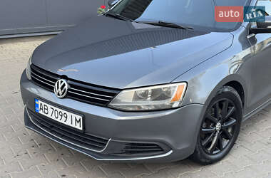 Седан Volkswagen Jetta 2013 в 