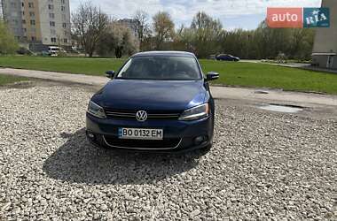 Седан Volkswagen Jetta 2013 в 