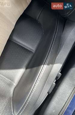 Седан Volkswagen Jetta 2013 в 