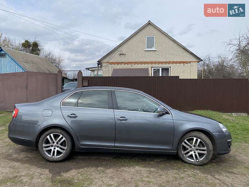 Седан Volkswagen Jetta 2008 в Сумах