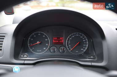 Седан Volkswagen Jetta 2006 в 