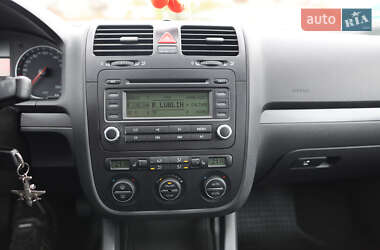 Седан Volkswagen Jetta 2006 в 