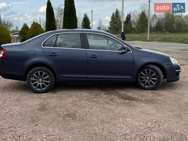 Седан Volkswagen Jetta 2007 в Самборе