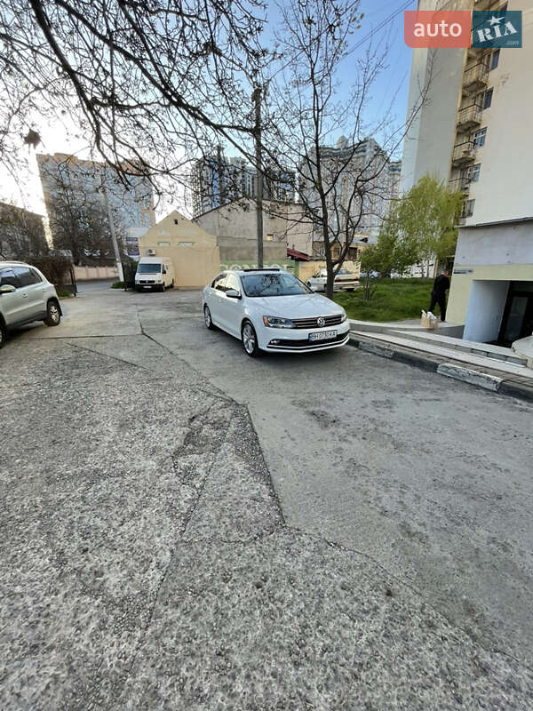 Седан Volkswagen Jetta 2015 в Одессе