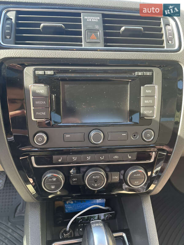 Седан Volkswagen Jetta 2015 в Одессе