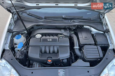 Седан Volkswagen Jetta 2006 в 