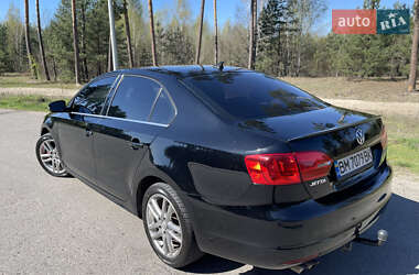 Седан Volkswagen Jetta 2012 в 
