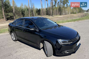 Седан Volkswagen Jetta 2012 в 