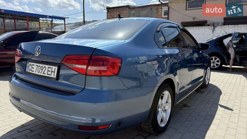Седан Volkswagen Jetta 2014 в Черновцах