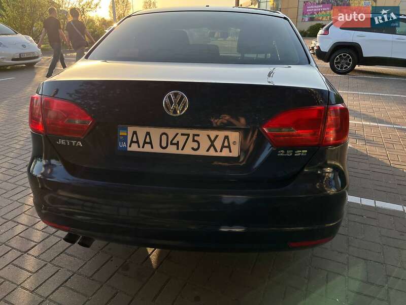 Седан Volkswagen Jetta 2010 в Киеве