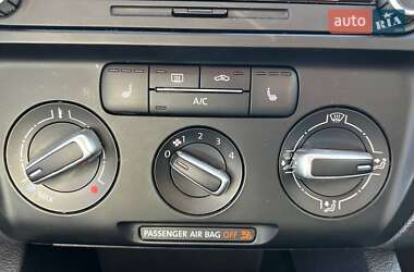 Седан Volkswagen Jetta 2012 в 