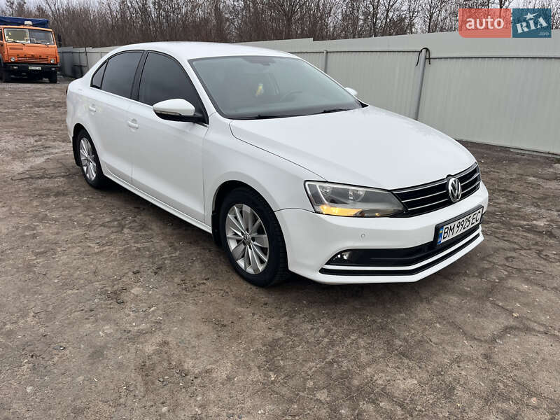 Седан Volkswagen Jetta 2016 в Сумах