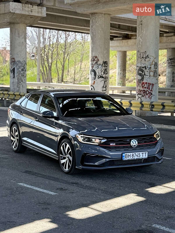 Седан Volkswagen Jetta 2019 в 