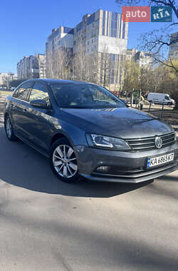 Седан Volkswagen Jetta 2016 в 