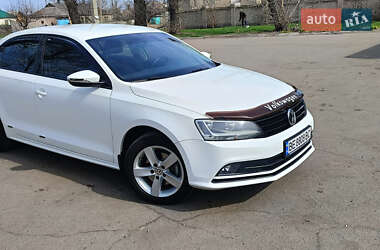 Седан Volkswagen Jetta 2016 в 