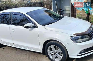 Седан Volkswagen Jetta 2016 в 
