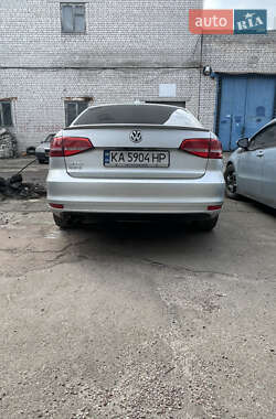 Седан Volkswagen Jetta 2014 в 