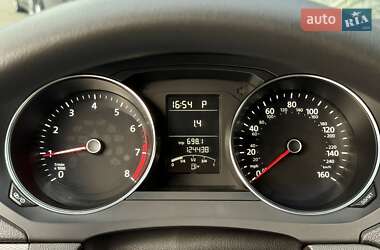 Седан Volkswagen Jetta 2016 в 