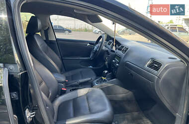 Седан Volkswagen Jetta 2014 в 