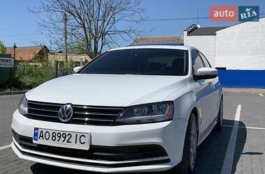 Седан Volkswagen Jetta 2016 в 
