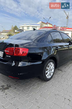 Седан Volkswagen Jetta 2011 в 