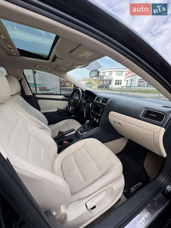 Седан Volkswagen Jetta 2011 в Ивано-Франковске фото 14 Седан Volkswagen Jetta 2011 в Ивано-Франковске