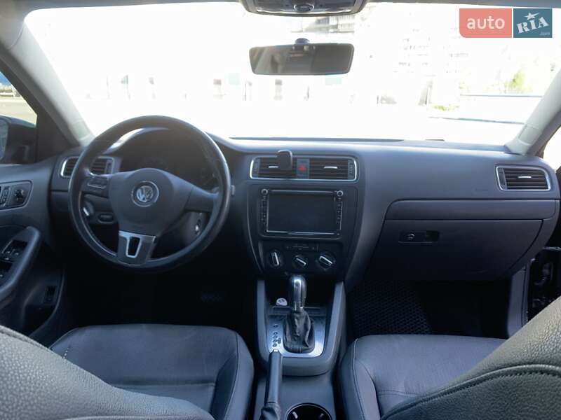 Седан Volkswagen Jetta 2011 в Киеве