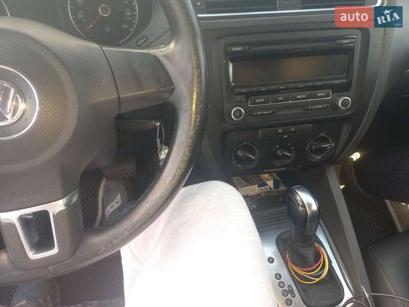 Седан Volkswagen Jetta 2014 в Києві