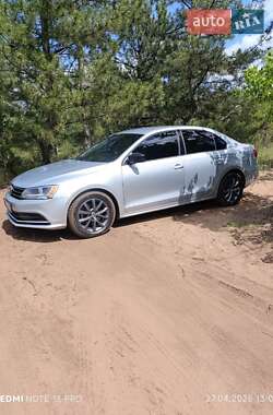 Седан Volkswagen Jetta 2015 в 