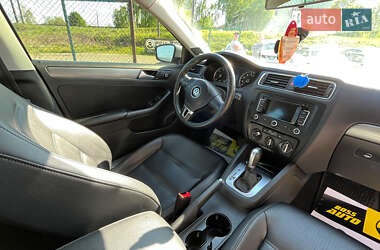 Седан Volkswagen Jetta 2014 в 