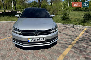 Седан Volkswagen Jetta 2016 в 