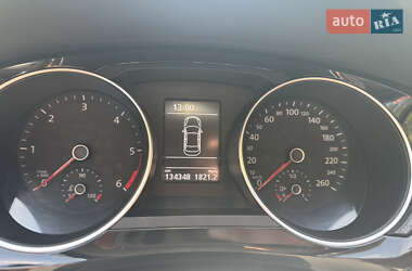 Седан Volkswagen Jetta 2016 в 
